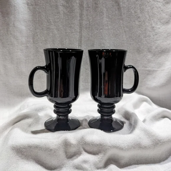 Black pedestal cups - Picture 4 of 8